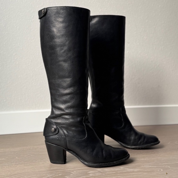 FRYE Jackie Tall Full-Grain Leather Boots in Black, size 7.5 - Picture 5 of 12